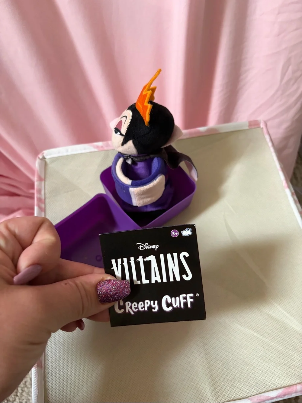 NEW Disney Evil Queen Cutie Cuff Plush Toy